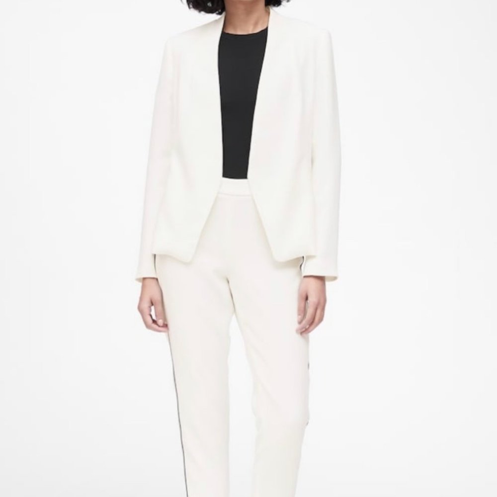 Banana Republic White Collarless Lined Blazer